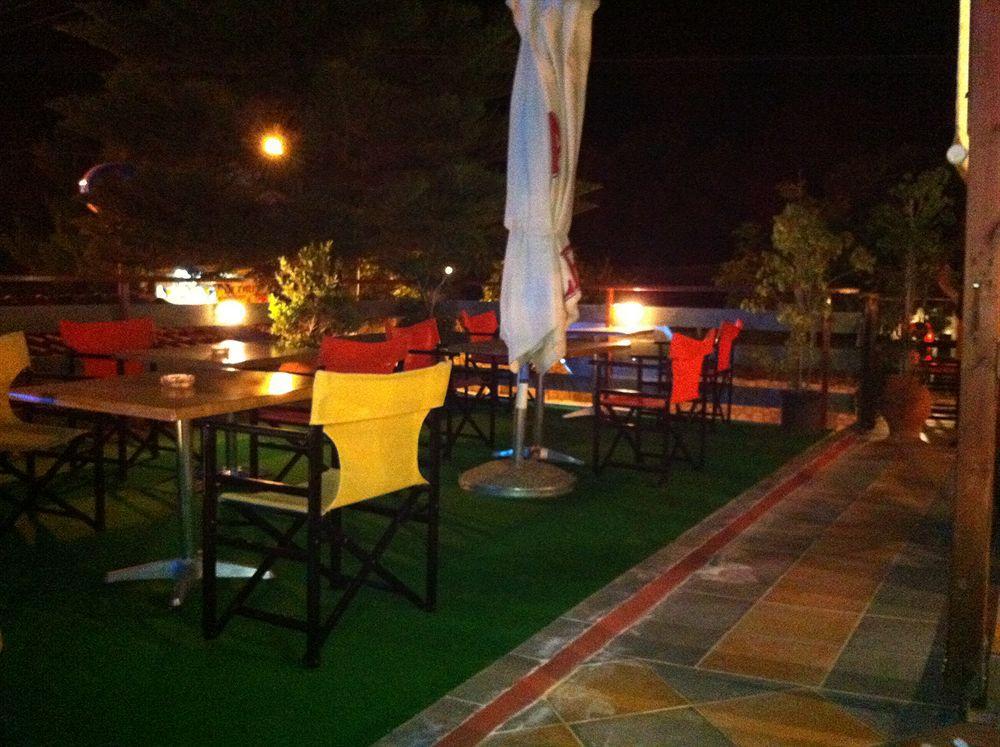 Planos Beach Hotel Kültér fotó
