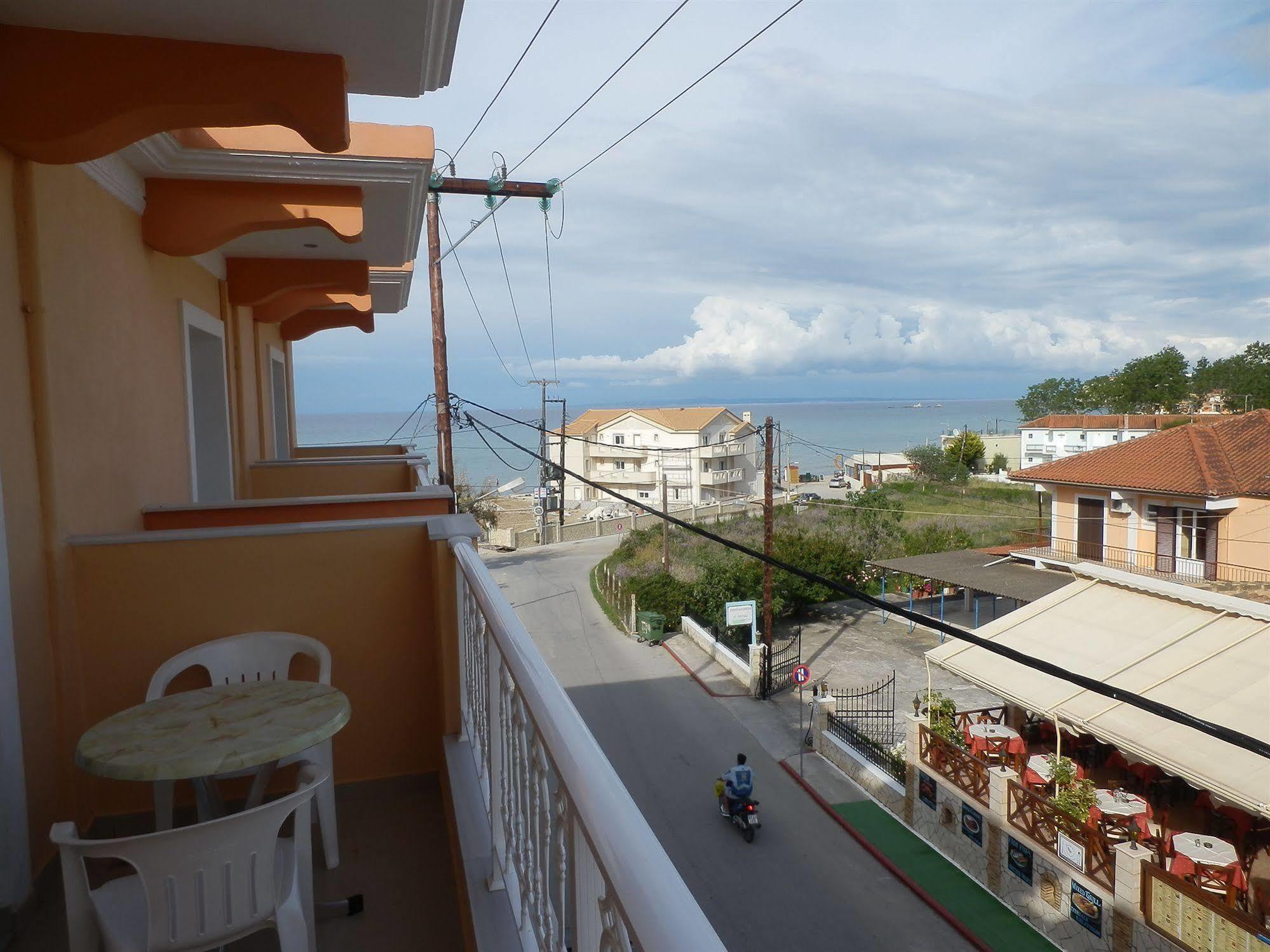 Planos Beach Hotel Kültér fotó